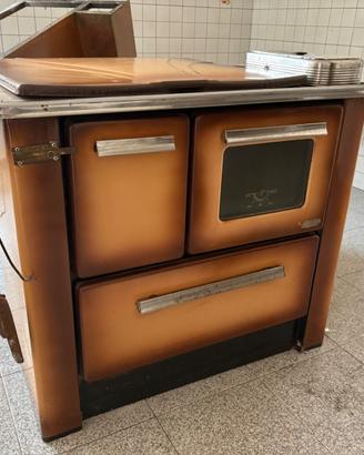 Cucina economica a legna Nordica con forno