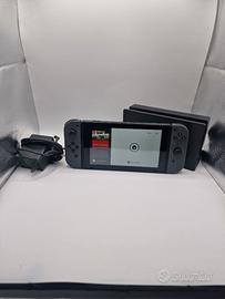 Nintendo Switch 32 GB Modello V2 Nera + caricatore