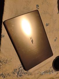 Notebook Asus i5 7200u 8GB Ram 256GB SSD