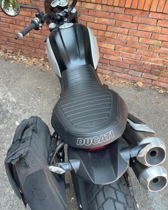 Ducati scrambler 1100