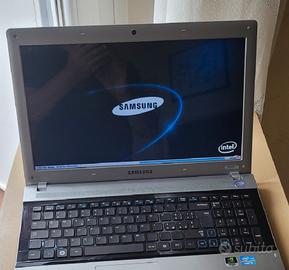 Laptop Samsung i3  disco SSD  Windows 11prof  