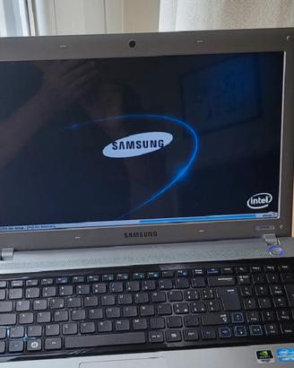 Laptop Samsung i3  disco SSD  Windows 11prof  