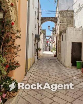 Casa indipendente di 190 m² con più di 5 locali a 