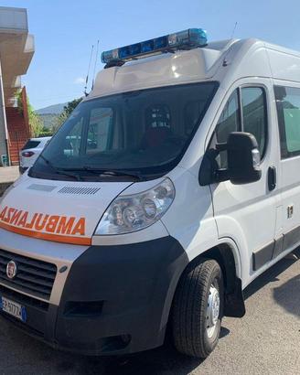FIAT DUCATO AMBULANZA (2392)