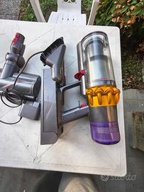 Dyson V15 come in foto. 
