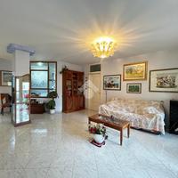 4 LOCALI A PALERMO
