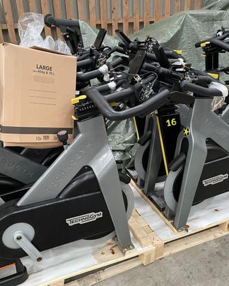10 Technogym Connect Spinning bike Indoor Cycling