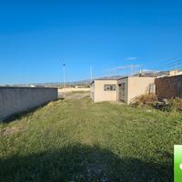 Fabbricati Con Terreno e Piazzale Di 6000 Mq