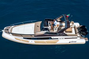 Solemar 33 SE con 2 x 300 HP Mercury