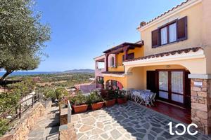 Villetta infrascherà con vista mare