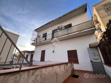 2 LOCALI A TORRE DEL GRECO