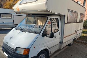 Caravan International Ford Transit 2.5 Diesel