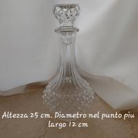 Elegante Decanter in Cristallo Lavorato con Tappo
