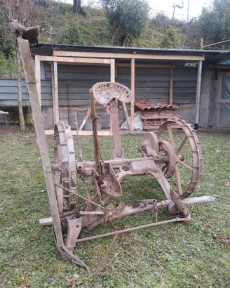 Attrezzi agricoli d'epoca 