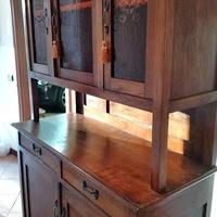 Antica Credenza Liberty in Rovere con alzata. 1920