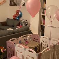 Box bimbi rosa con porta e giochi interattivi