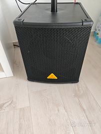 Subwoofer attivo Behringer Eurolive B1200D Pro