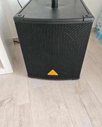 Subwoofer attivo Behringer Eurolive B1200D Pro