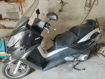 Scooter Peugeot Satelis 250 cc