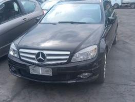 Vendiamo ricambi per Mercedes C220 anno 2008