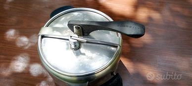 PENTOLA a pressione LAGOSTINA