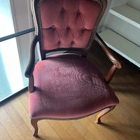 Poltroncina in stile con velluto rosa antico