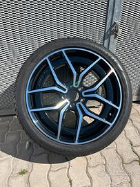 Cerchi Mercedes Benz AMG da 19" con sensori