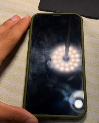 Iphone 13 con schermo non funzionante