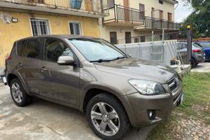 Vandesi rav 4