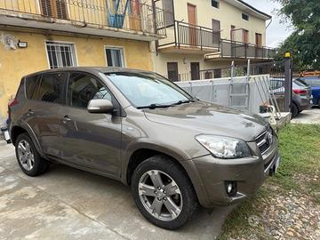 Vandesi rav 4