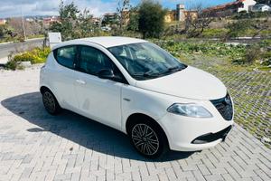 Lancia Ypsilon 1.3MLJT BASSI CONSUMI 2013