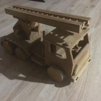 camion autopompa in legno