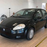 Fiat Grande Punto 1.4 Benzina 95CV – NEOPATENTATI