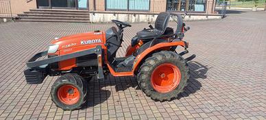 Trattore agricolo kubota b1830dw