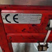 Reggiatrice semiautomatica