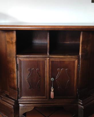 CREDENZA