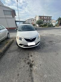 Lancia Y