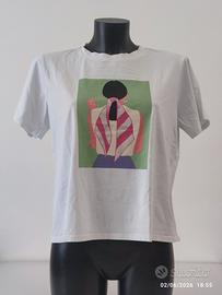 T-shirt bianca con stampa artistica