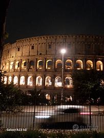 Un uomo disponibile per anziani