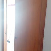 2 porte a scomparsa complete 1 bianca 