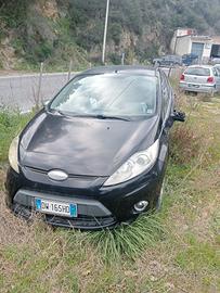 Ford Fiesta incidentata 