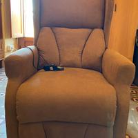 Poltrona elettrica con massaggiatore