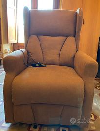 Poltrona elettrica con massaggiatore