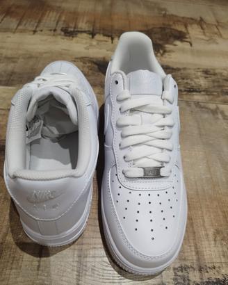  Nike Air Force one.
