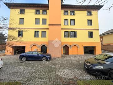 4 LOCALI A GUASTALLA
