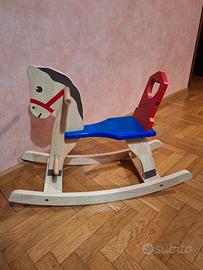 cavallo a dondolo