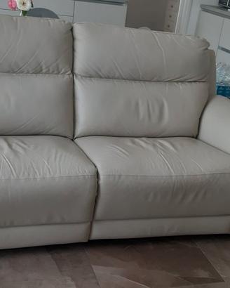  divano in pelle con doppio movimento relax
