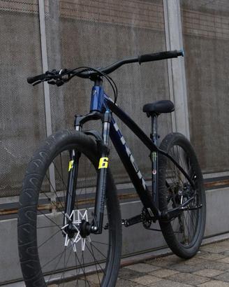 trek marlin 6 gen 3 (wheelie bike)