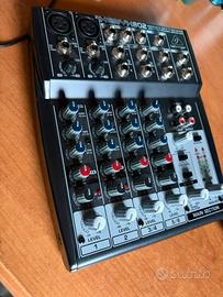 Behringer Xenyx 802 - Mixer audio