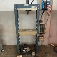 Pressa idraulica orlandini 7 ton